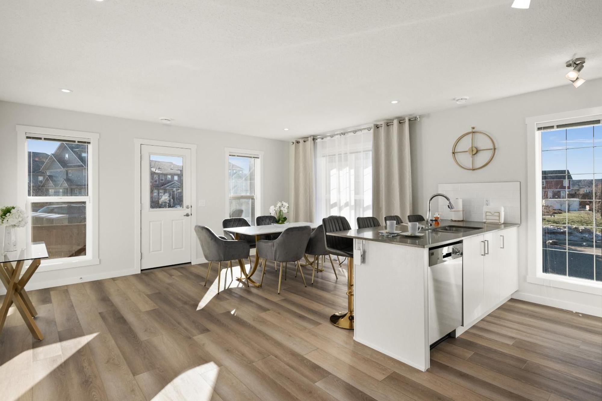 Globalstay New Apartments In Cranbrook Free Street Parking YYC Exterior foto